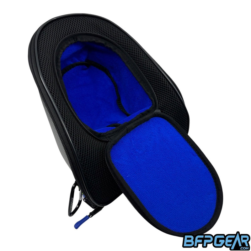 The inside pocket of the Co-Lab V3 goggle case. Blue microfiber lining to protect your equipment.