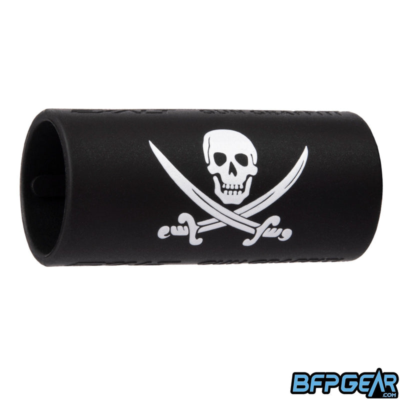 The Exalt Gun Graffiti Band in the Jolly Roger Pirate style. Fits S63 and Shaft FL barrel backs.