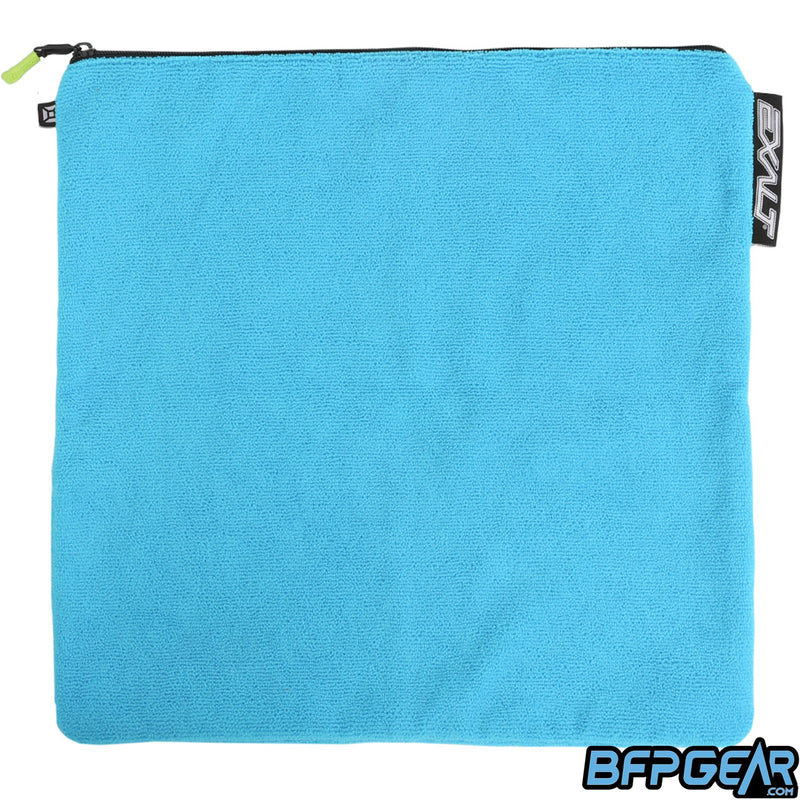 The Exalt microfiber bag in cyan.