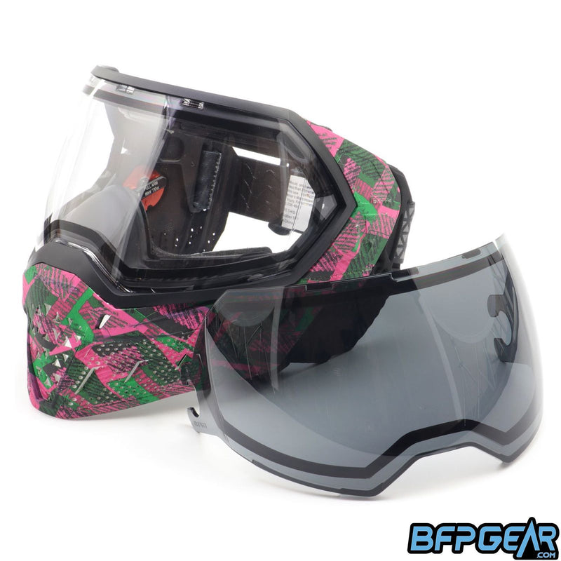 The Geo Grunge EVS goggle comes with a clear and smoke lens.