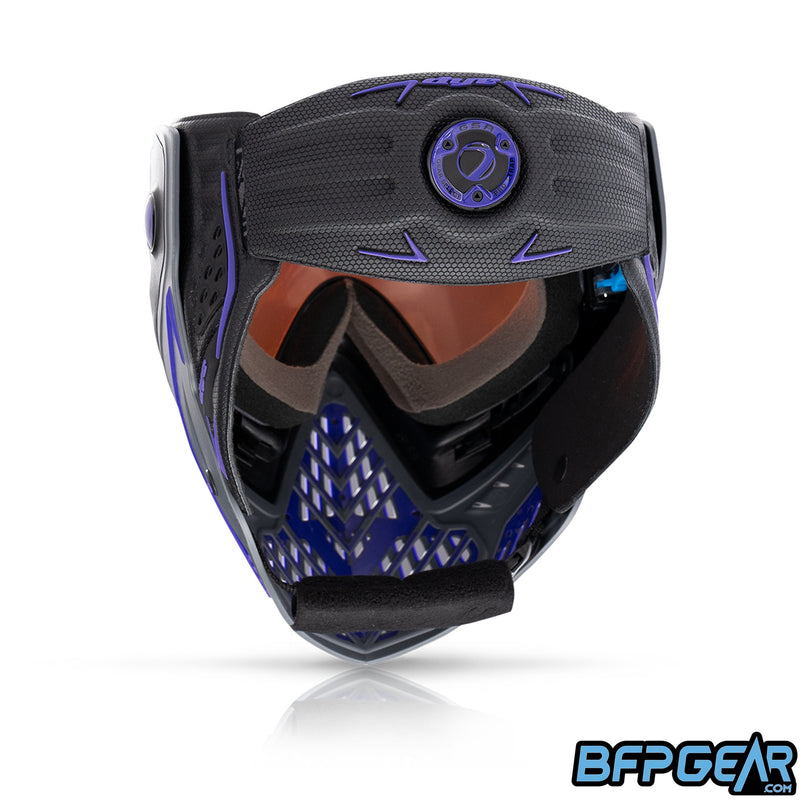 Showing off the GSR Pro Strap. Use a dial to adjust the goggle strap instead of standard loops.