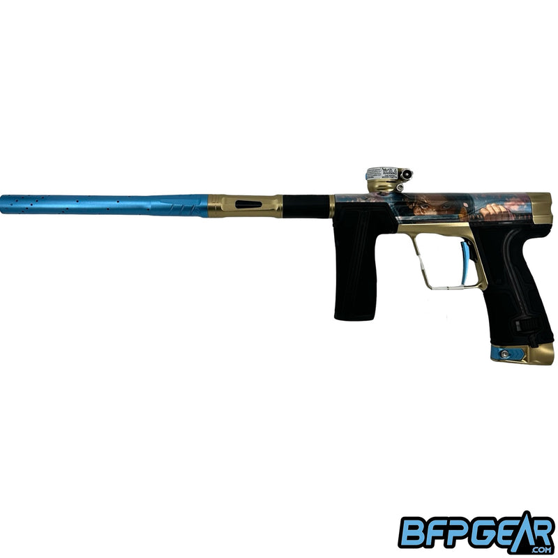 The Planet Eclipse GEO R5 in the Samurai Cherry Blossom pattern facing left. This side has the samurai's eyes up close with their sword drawn.