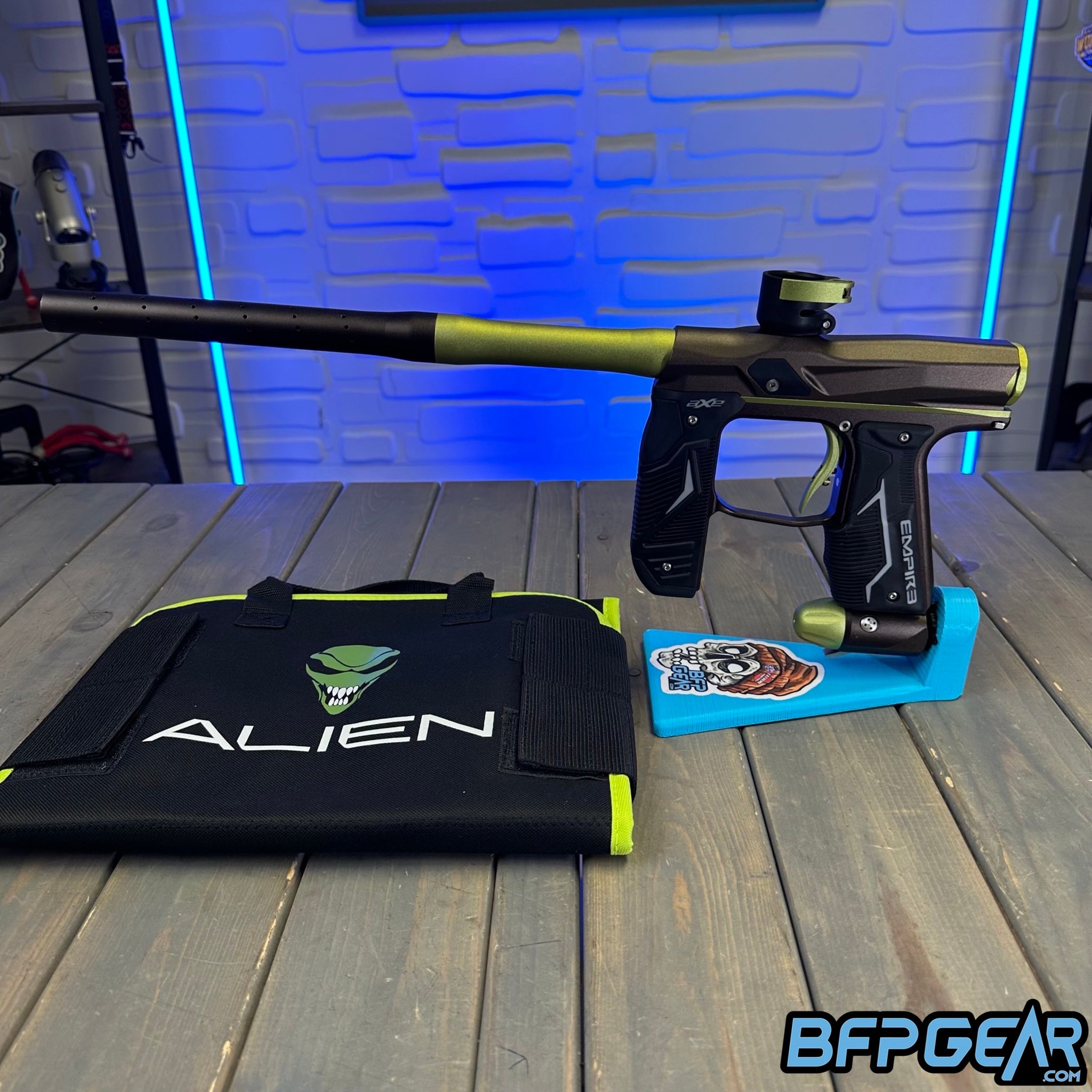 Used Empire Axe 2.0 - Brown / Lime