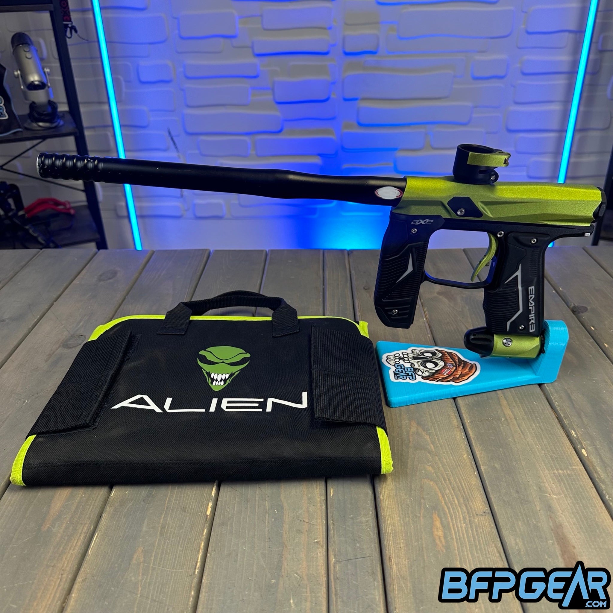 Used Empire Axe 2.0 - Lime / Black