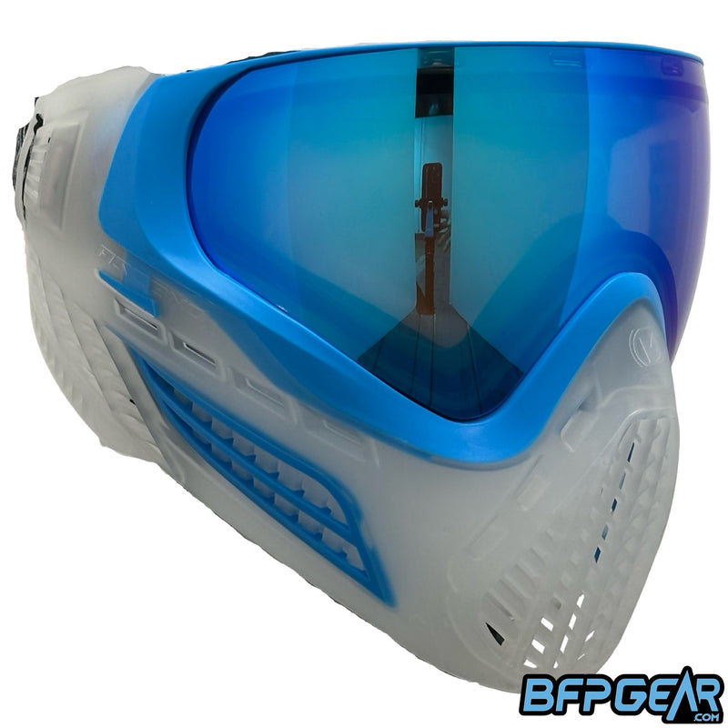 The Virtue VIO Ascend in the crystal cyan color way, facing the right at an angle.
