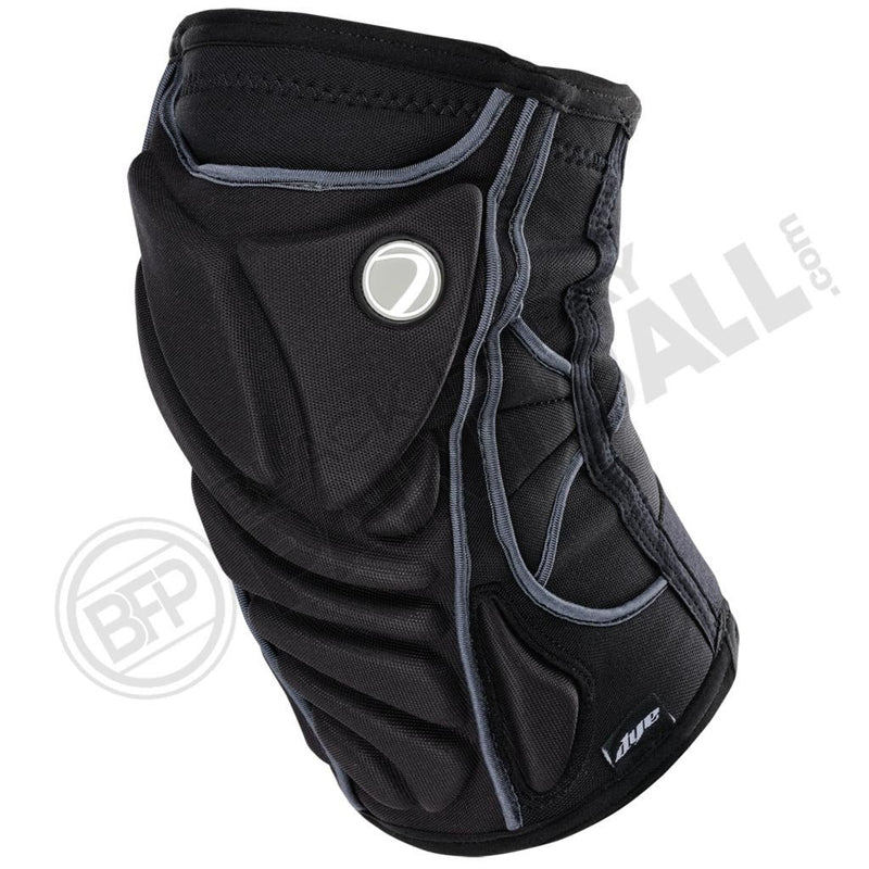 The Dye performance knee pads are flexible and provide excellent impact protection.