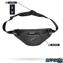 This picture shows that the zipper of the Infamous Sling Bag is waterproof. The strap is secured via fidlock, a magnetic locking mechanism that stays secure but is very easy to take off.