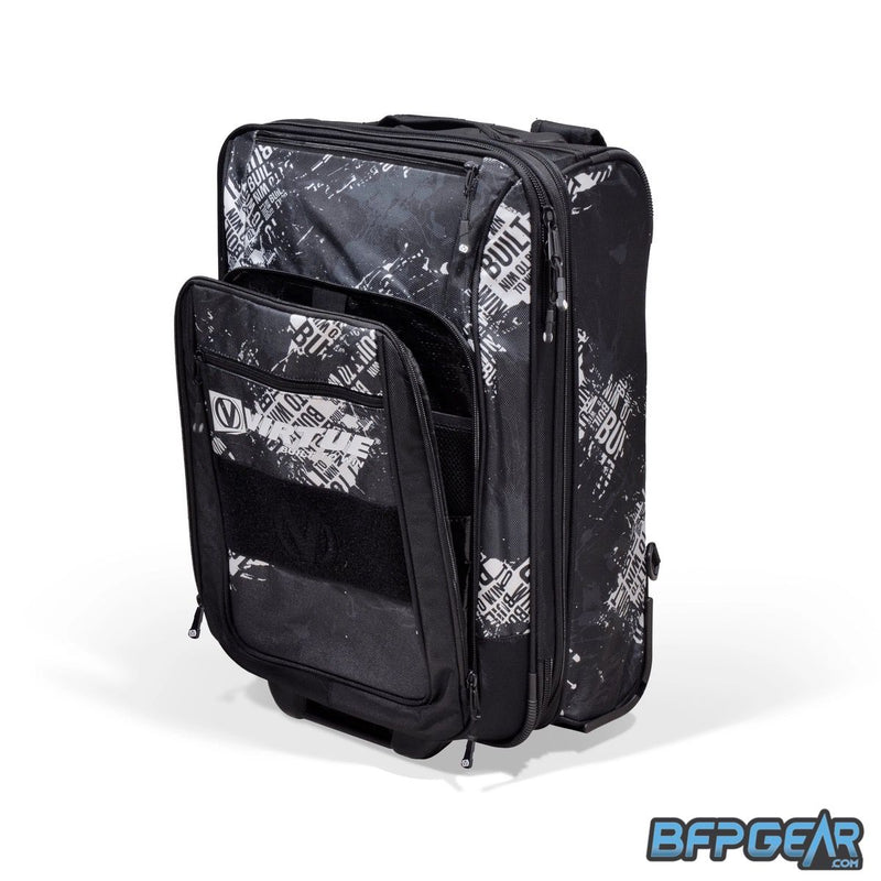 All mid roller bags have an extra pocket on the front.