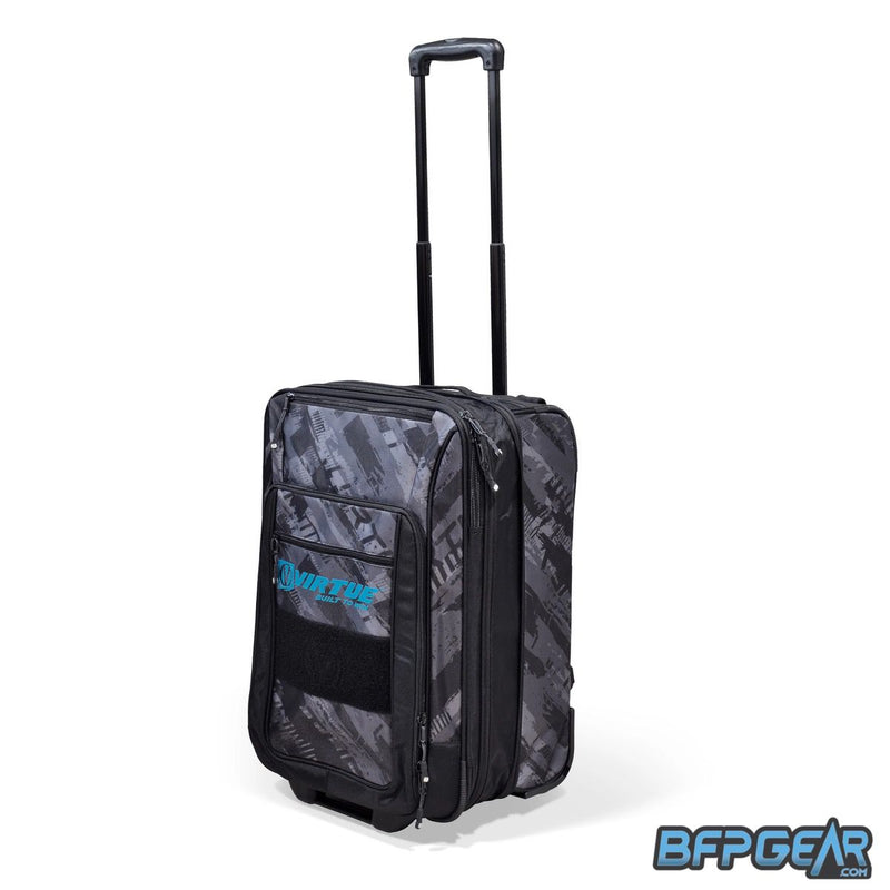 All mid roller gear bags come with an expandable handle.